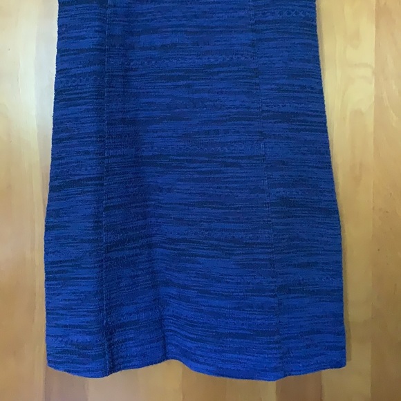 LOFT Blue Textured Sleeveless Dress - Picture 4 of 7